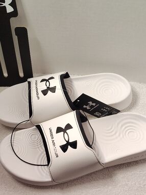 NWT Under Armour White & Black Logo Slide Sandals - Men's Size 10